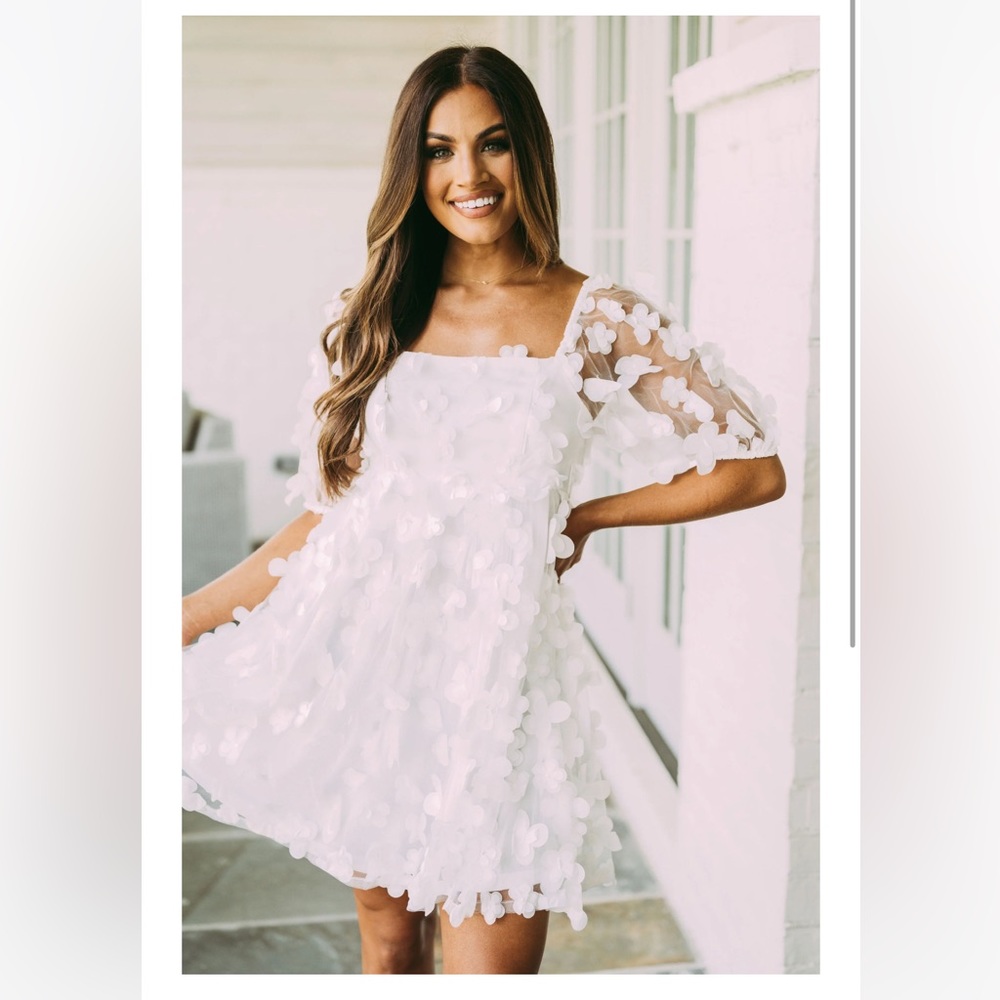 TCEC White Floral Organza Dress size small